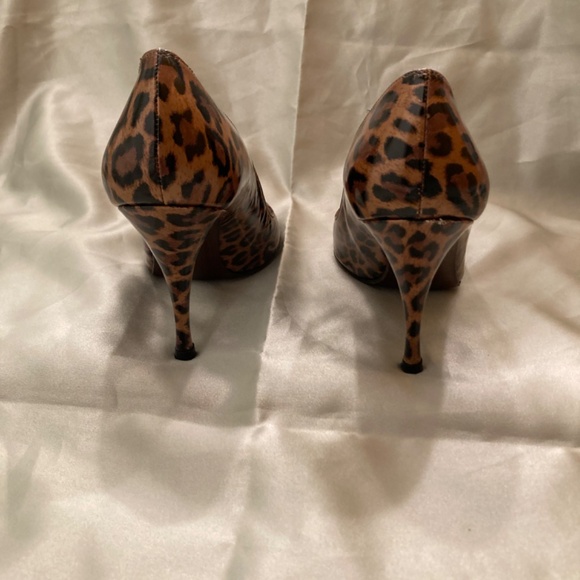Stuart Weitzman Animal Print Leopard Brown Black Patent Pumps Size 7.5  VGUC - Picture 4 of 14